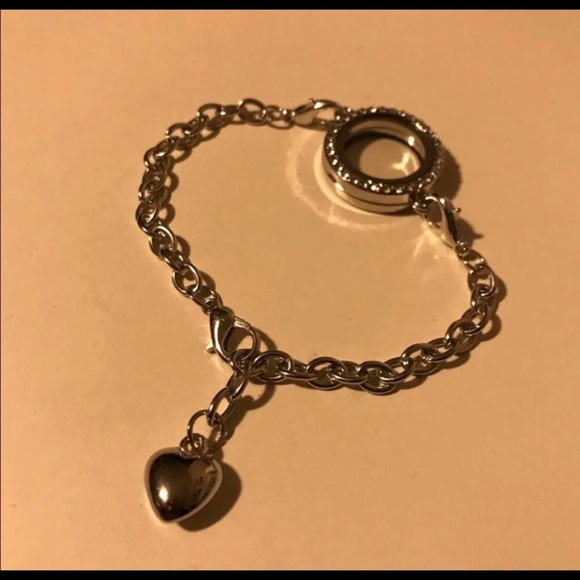 Disney floating bracelet - Picture 5 of 6